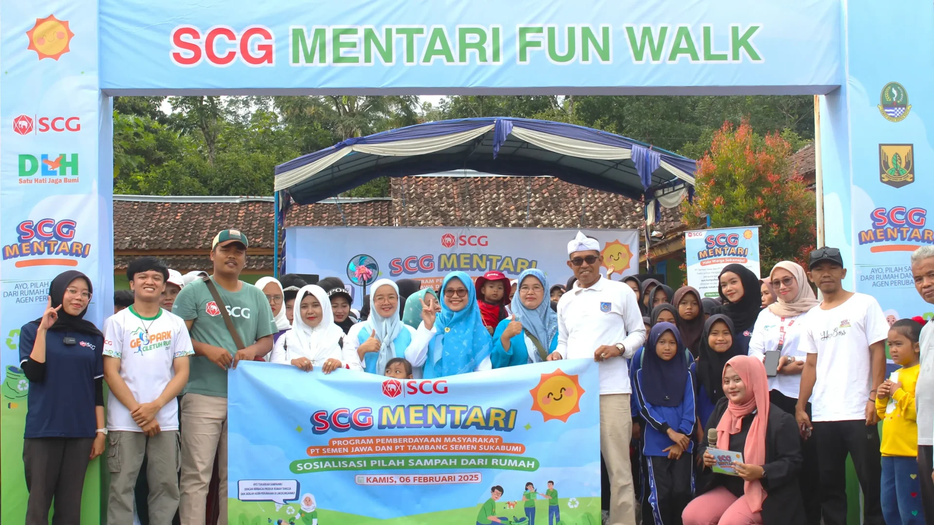 Foto 4_Kegiatan pengumpulan sampah yang diadakan SCG bersama PT Semen Jawa, melalui program SCG Mentari (Menjaga Alam Tetap Lestari)